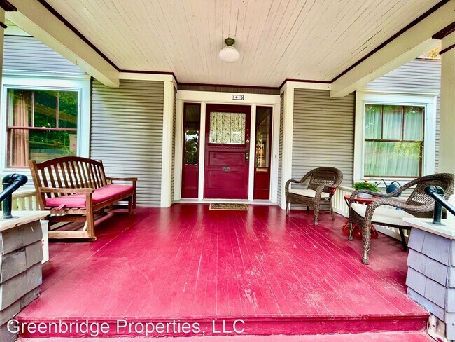Building Photo - 4 br, 2.5 bath House - 1416 NE Tillamook St.