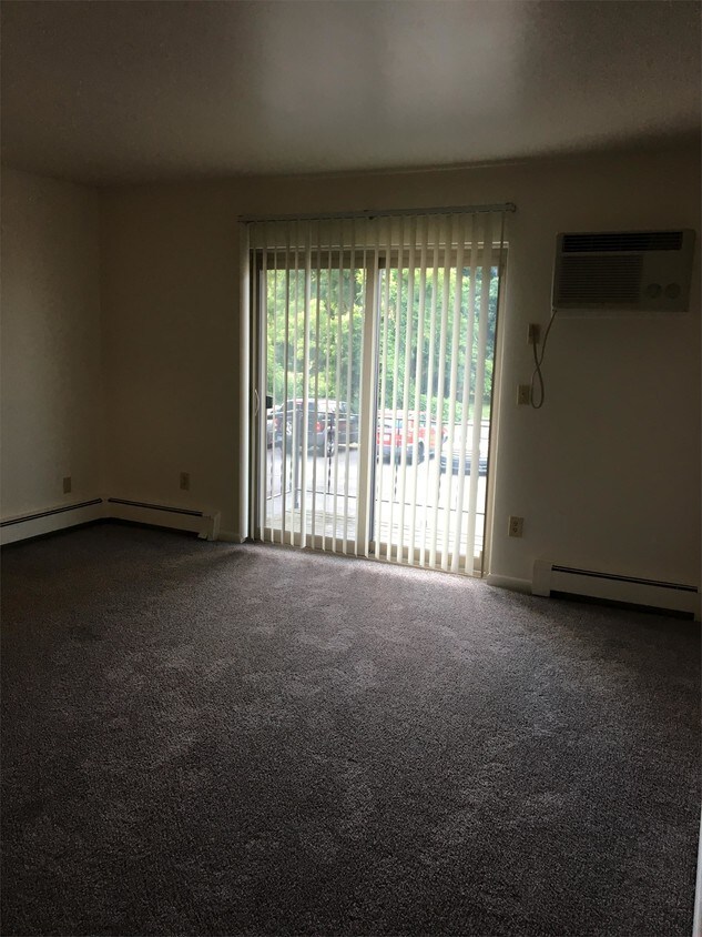 Primary Photo - 401 E Willard Ave
