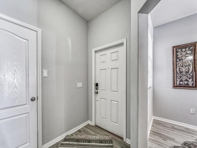 Building Photo - 9485 Trumpet Vine Loop