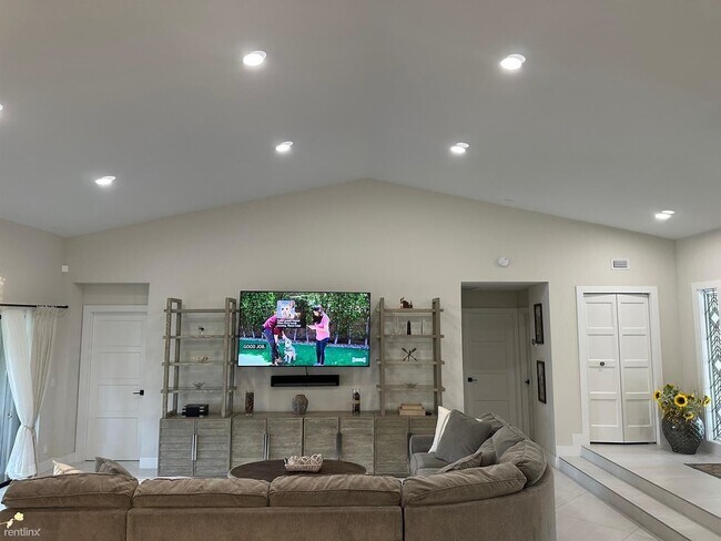 Building Photo - 3 br, 2 bath House - 8573 Eagle Run Dr