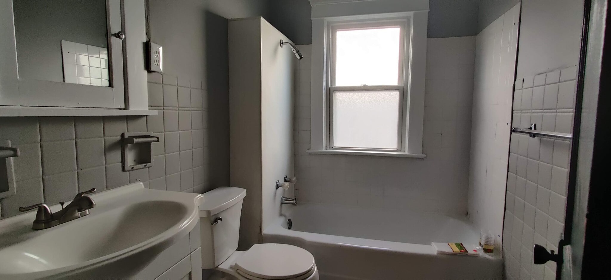 1317 W 61st St Cleveland, OH 44102 – photo 5