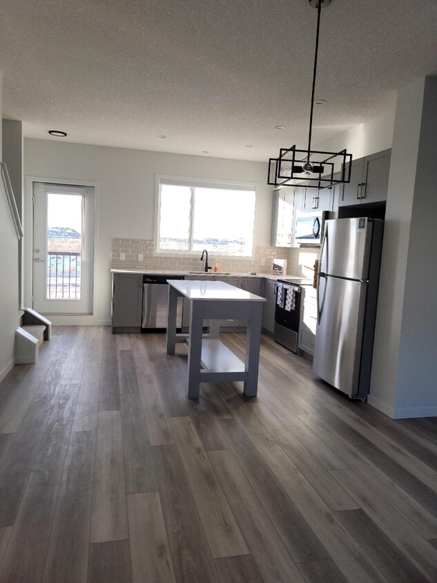 Kitchen - 862 Cornerstone Blvd NE