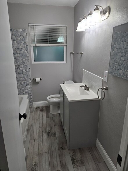 Foto del edificio - 3251 W Fuller Ave