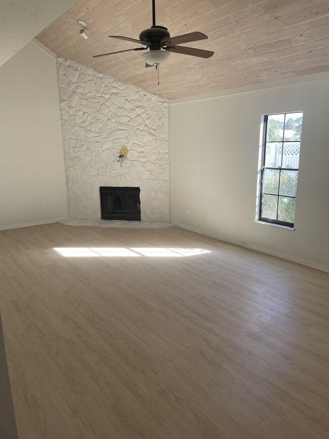 Building Photo - 376 20th Ave