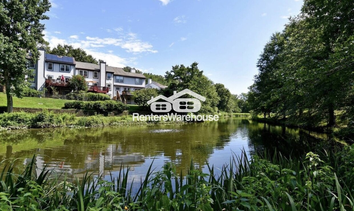 Building Photo - 1525 Casino Cir