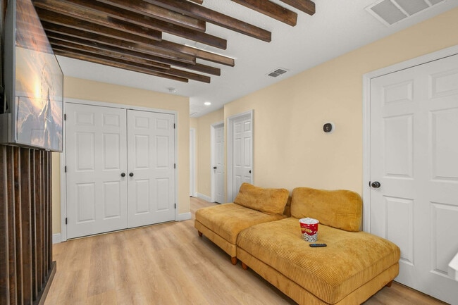 Building Photo - 1660 Tropical Palms Cir