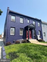 Building Photo - 5619 1st Pl NW