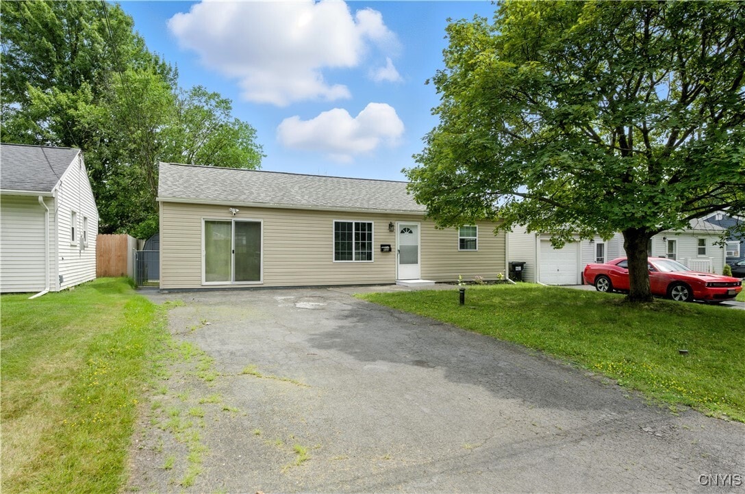 Primary Photo - 122 Frederick Dr