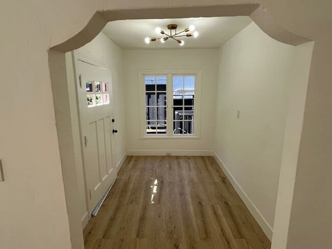 Building Photo - Renovated 5 Bedroom Home Near Montclair Vi...