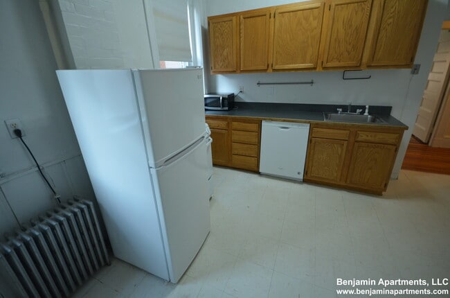 Foto del edificio - 1595 Beacon St
