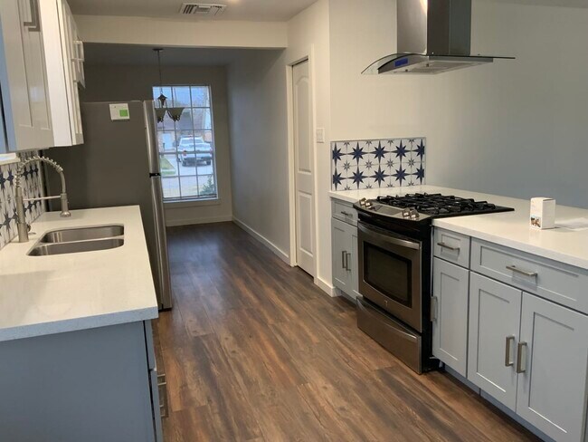 Building Photo - 11115 Sagepark Lane