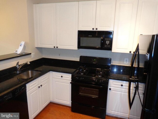 Building Photo - 2700 Bellforest Ct