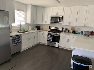 Building Photo - 73641 Sunnyslope Dr