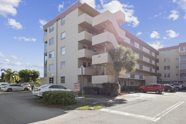 Foto del edificio - 406 NW 68th Ave