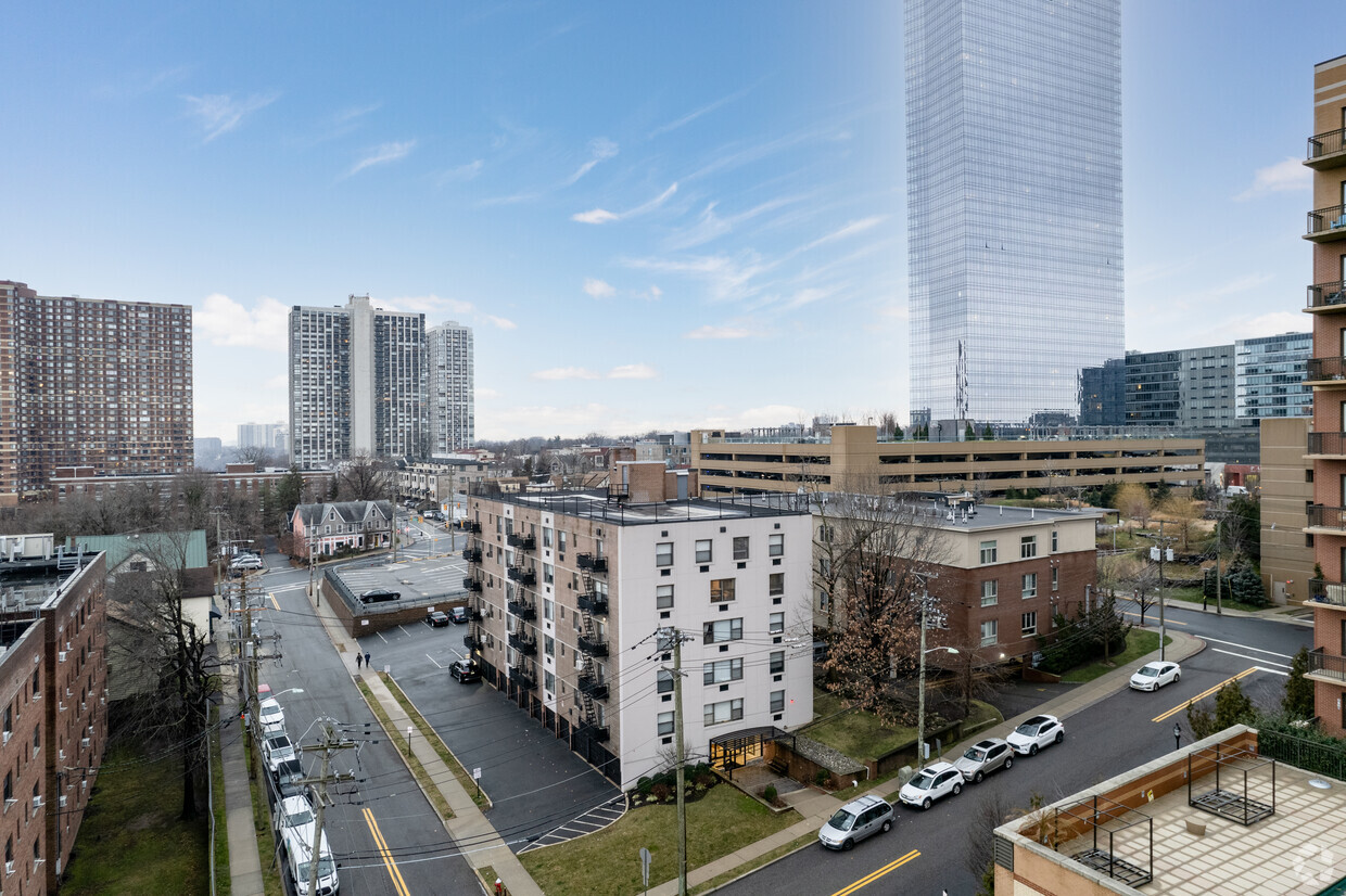 Aerial Photo - 100 Central Ave