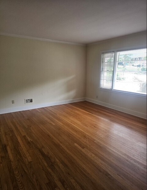 Foto del edificio - 305 Augusta Rd