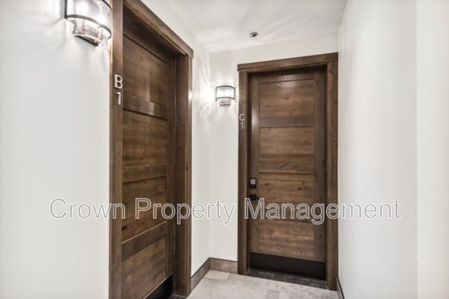 Foto del edificio - 317 Akers Ln