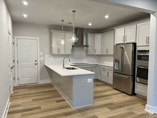 Building Photo - 500 Chapman Grove Walk