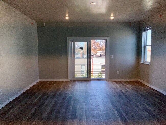 Foto del edificio - 5437 Baltimore Ave