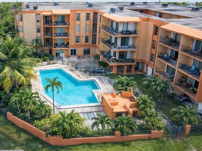 Foto del edificio - 6780 W 2nd Ct