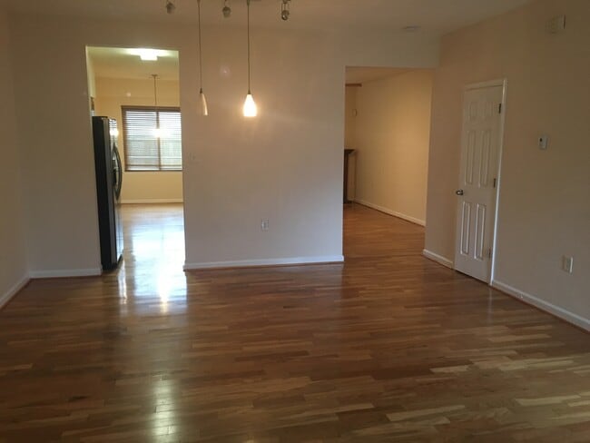 Building Photo - 4428 Rivermill Ct