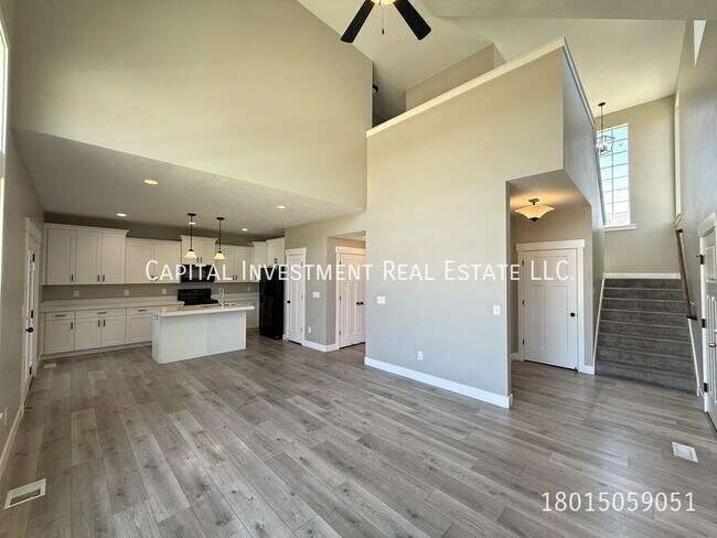 Building Photo - 2774 Lacewood Dr