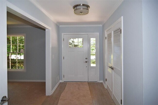 Building Photo - 4695 N Peachtree Rd