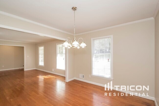 Building Photo - 5985 Lynfield Drive College Park GA