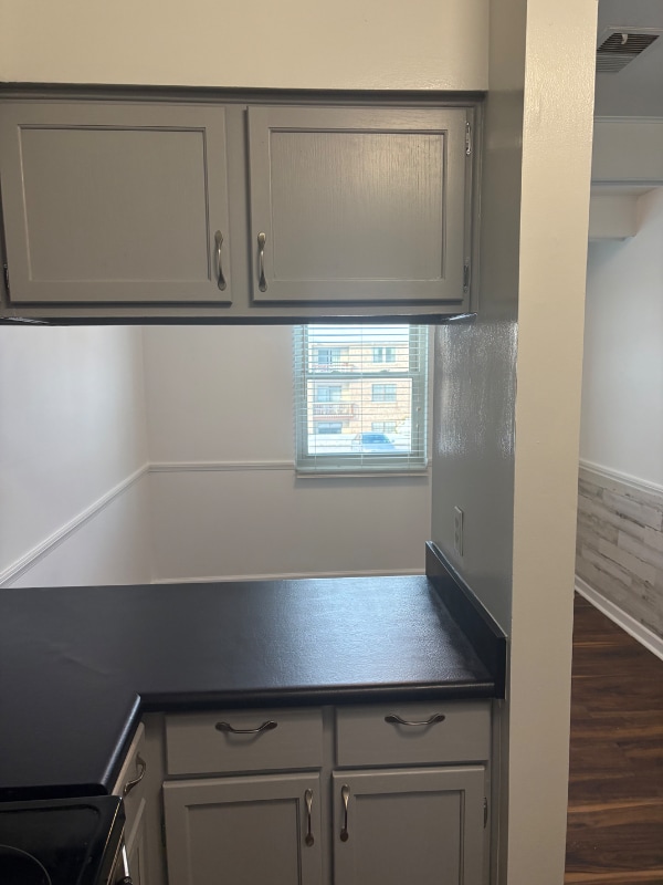 Building Photo - 4326 Villa Dr