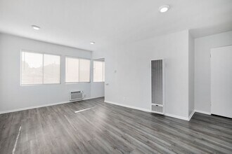 Interior Photo - 1253 Havenhurst Drive