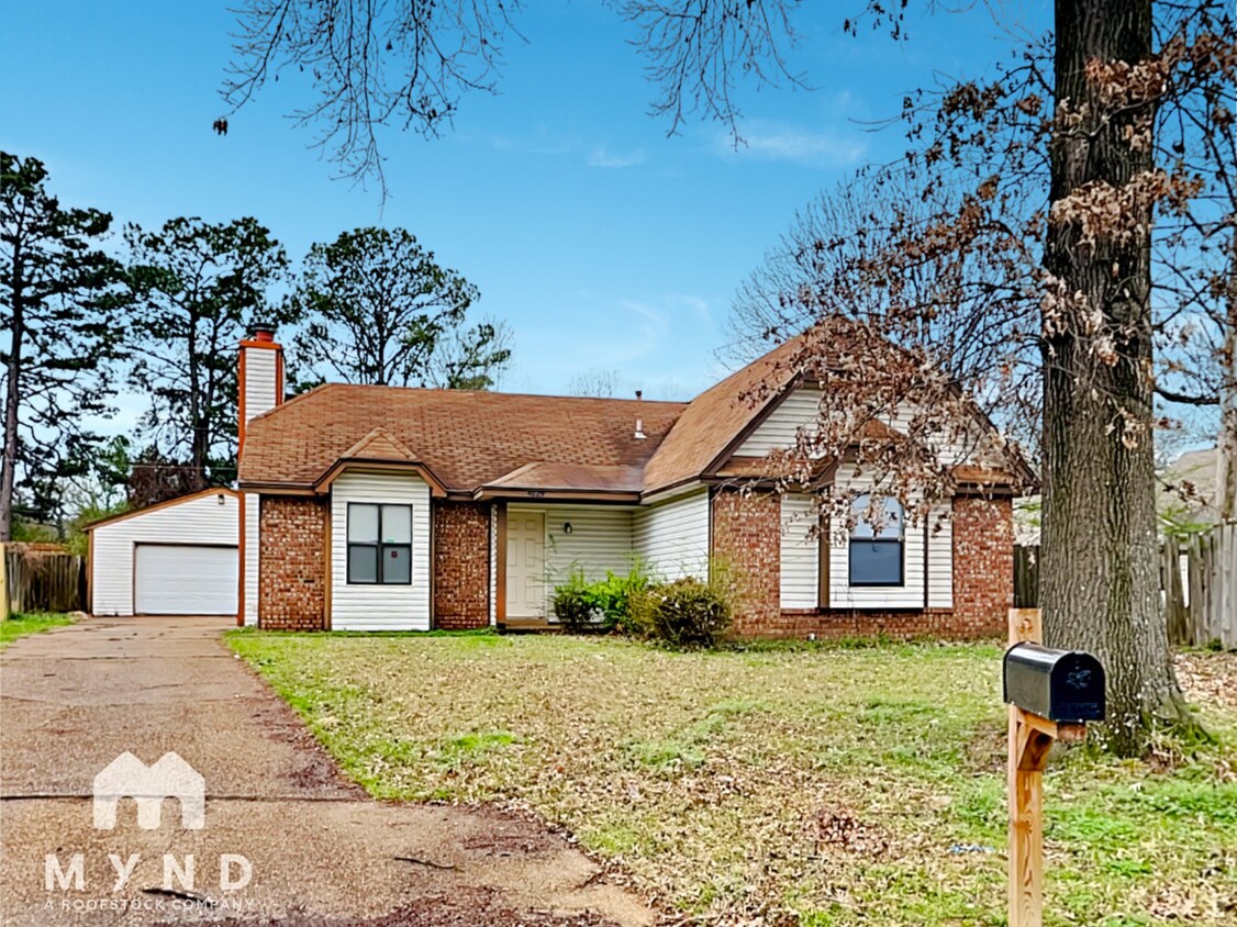 Foto principal - 4629 Sunnyslope Dr