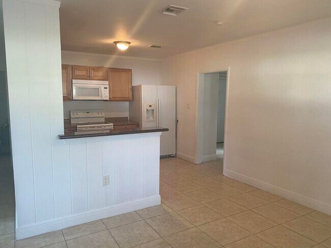 Building Photo - 3218 Mura Dr