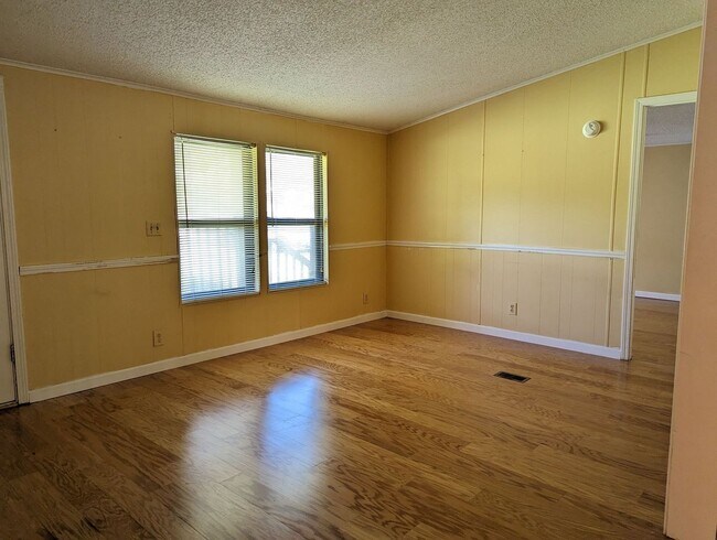 Foto del edificio - AVAILABLE OCTOBER 2025 | 4BR 2BA | MOBILE ...