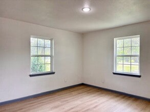 Building Photo - 317 San Jacinto St