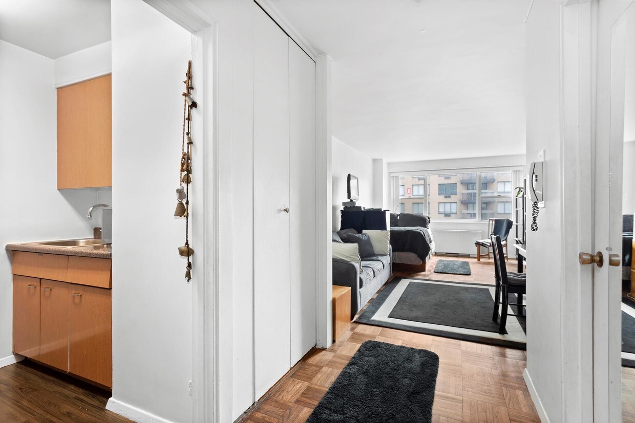 Foto principal - 165 E 32nd St