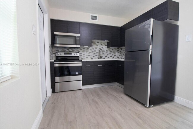 Foto del edificio - 429 NW 9th Ave