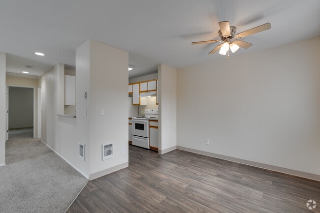 2BR, 1BA - 870SF - Dining Room - Westbury Apartments