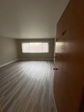 Building Photo - 303 Lee St