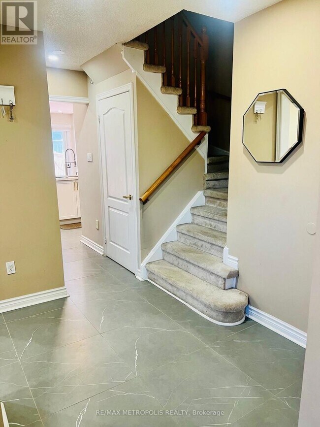 Building Photo - 2 Sable Crescent