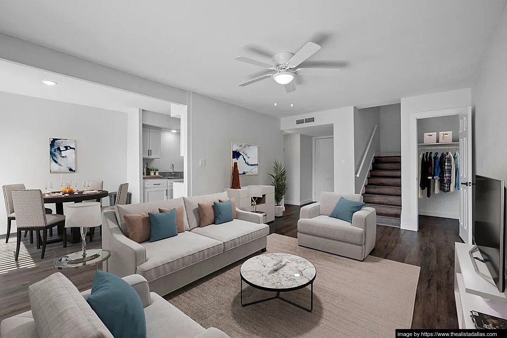 Photo - 10028 Royal Ln (Dallas, TX)