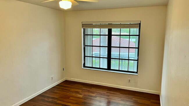 Building Photo - 1437 Princeton Ln