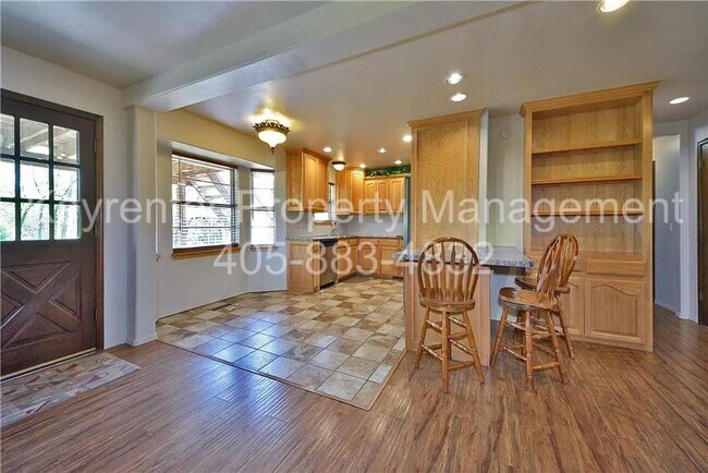 Foto del edificio - Charming 4BD/3BTH Home Near Lake Overholser – Prime Location & Spacious Backyard