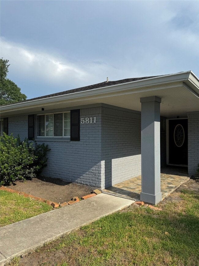 Building Photo - 5811 McKnight St