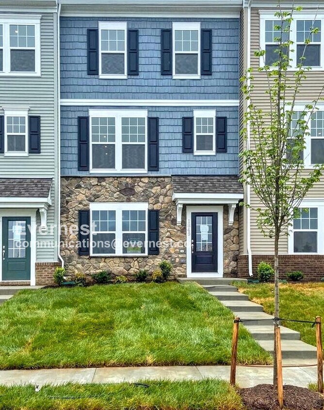 Foto principal - 1849 Sag Harbor Ln