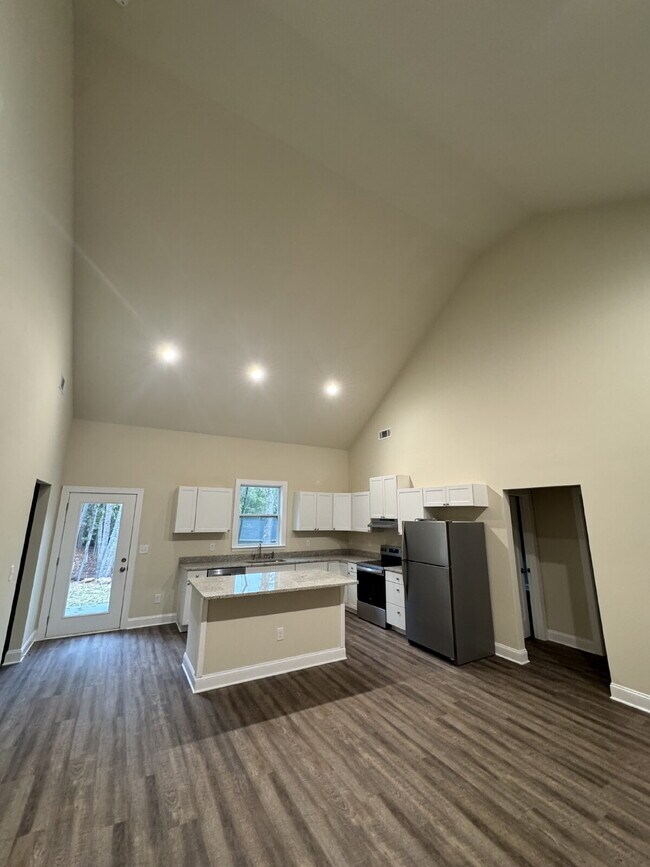 Foto del edificio - Brand New Rental in North Hall!