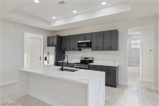 Foto del edificio - 3008 23rd St SW