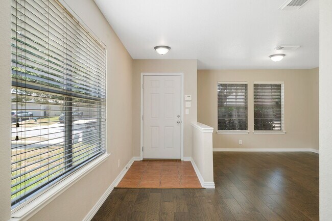 Building Photo - Spacious 4-Bed Home with Fenced Yard and Garage in Cibolo – 2,568 Sq Ft of Comfort