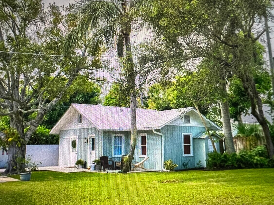 8955 SE Apollo St, Hobe Sound, FL 33455 House Rental in Hobe Sound