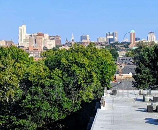 Foto del edificio - 4466 W Pine Blvd