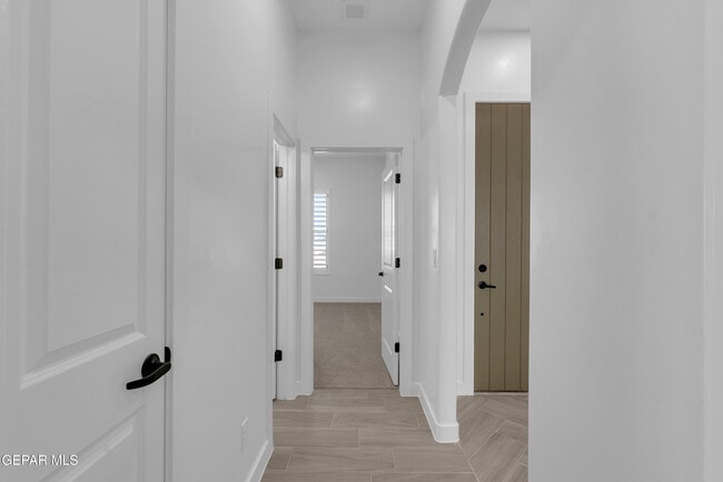 Building Photo - 15148 Destination